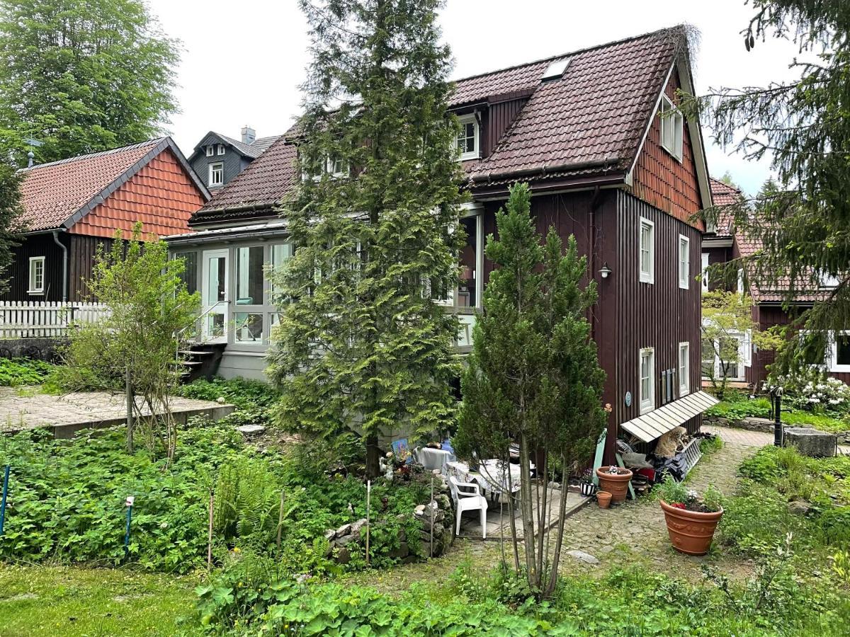 Liebevoll eingerichtetes Ferienhaus mit großem Garten Clausthal-Zellerfeld Exterior foto
